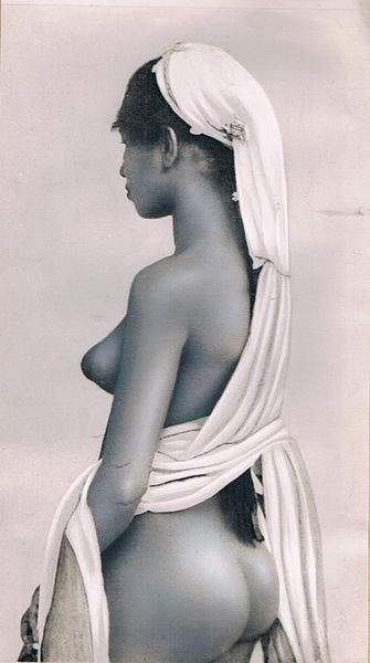 File:Jeune algérienne, 1920.jpg