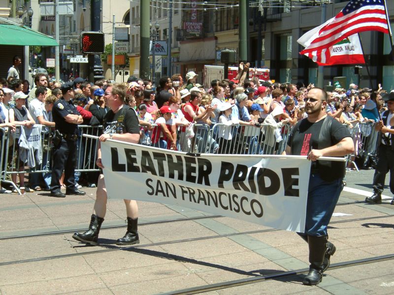 File:Leather Contingent Pride 2004.jpg