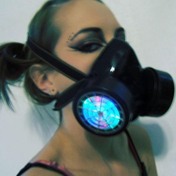 File:Gas mask.jpg