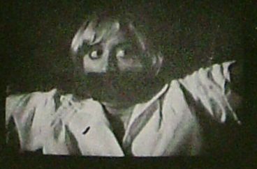 Susan George-bl13p35-b.jpg