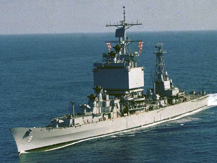 File:CGN-9 USS Long Beach.jpg