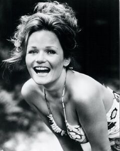 Valerie Perrine-01.jpg