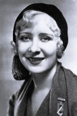 Gwen Lee P.jpg