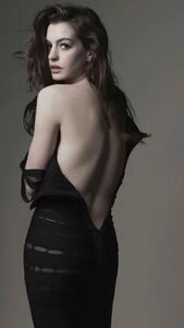 Anne Hathaway-06.jpg