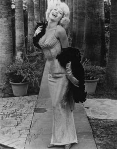 Misty-rowe-12.jpg