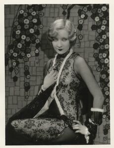 Gwen Lee 05.jpg