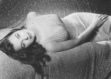 Ella raines-004.jpg