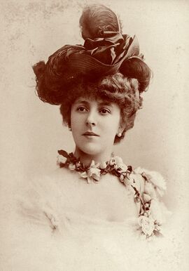 Émilienne d'Alençon, btv1b85969067-p042, 1.jpg