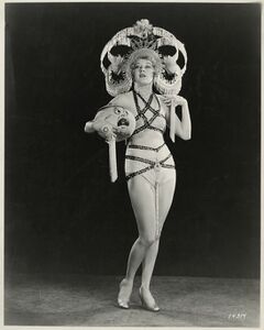 Gwen Lee 03.jpg