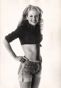 Misty-rowe-16.jpg