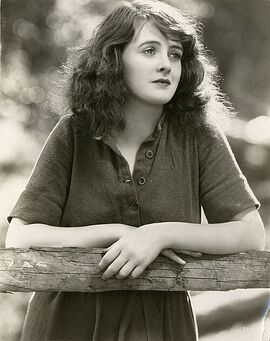 Molly O'Day-(SAYRE 7103).jpg